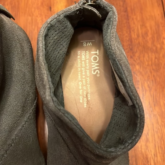Toms Leila suede ankle boots gray-green color women’s sz 8 zip with tassles - Picture 6 of 9